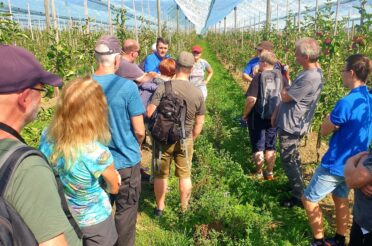 Verbraucher*innen besuchen Modellanlage in Litzelstetten